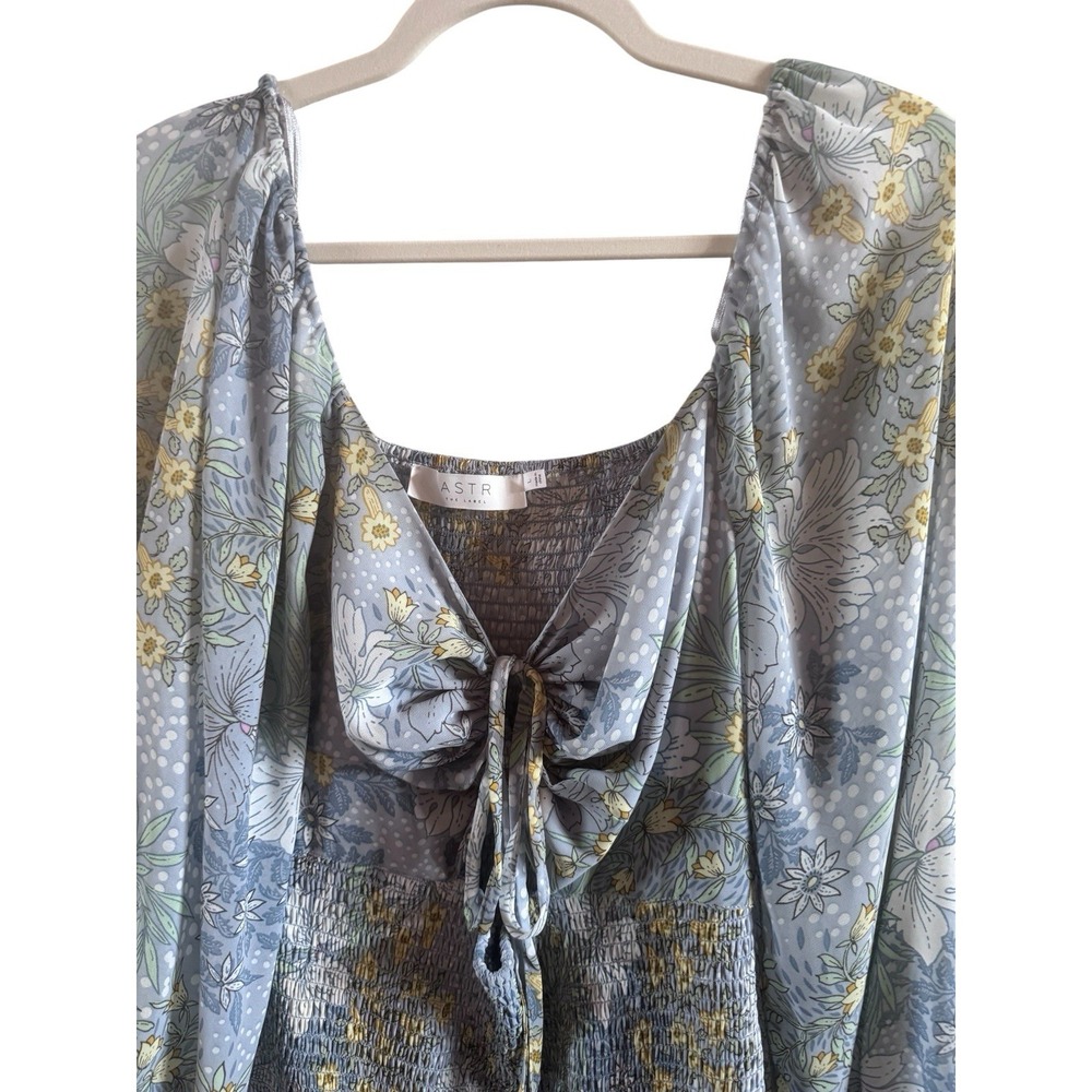 Astr The Label Marietta Blue Floral Tiered Ruffle Mini Dress Smocked Size Large - Picture 3 of 14